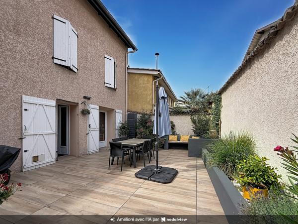 Maison
         5 pièces
        - 180 m² 374 900 € *