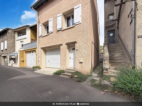 Maison
         5 pièces
        - 180 m² 374 900 € *