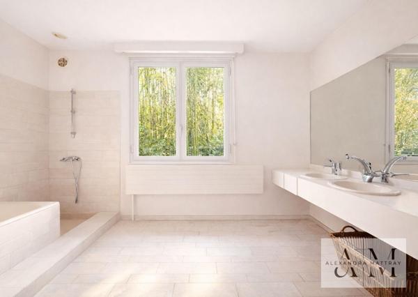 Maison d'architecte de plain pied de 264 m² édifiée sur parcelle de près de 1000 m².