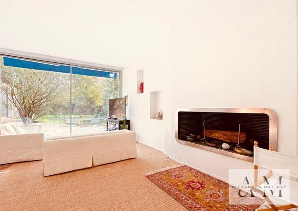 Maison d'architecte de plain pied de 264 m² édifiée sur parcelle de près de 1000 m².