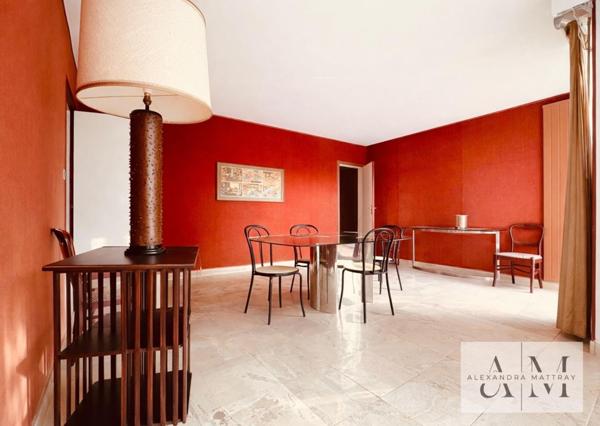 Maison d'architecte de plain pied de 264 m² édifiée sur parcelle de près de 1000 m².