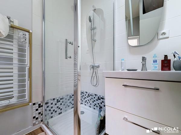 Appartement 3 pièces – 44 m² au sol – Grands Hommes