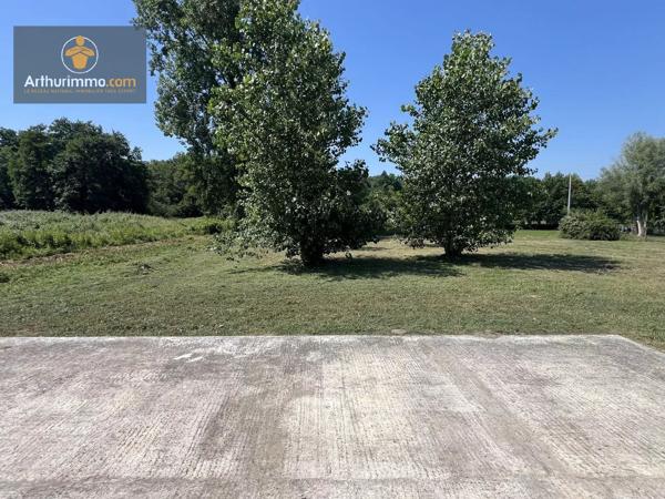 Vente                                                      Maison
                        
                     4 pièces                      105 m2                     à Casteljaloux