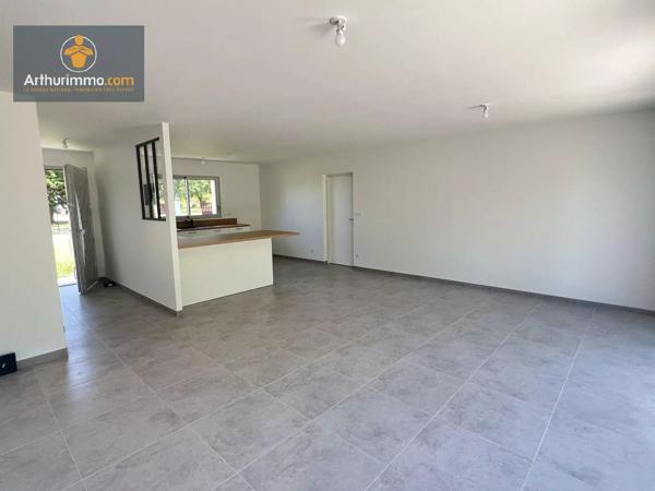 Vente                                                      Maison
                        
                     4 pièces                      105 m2                     à Casteljaloux