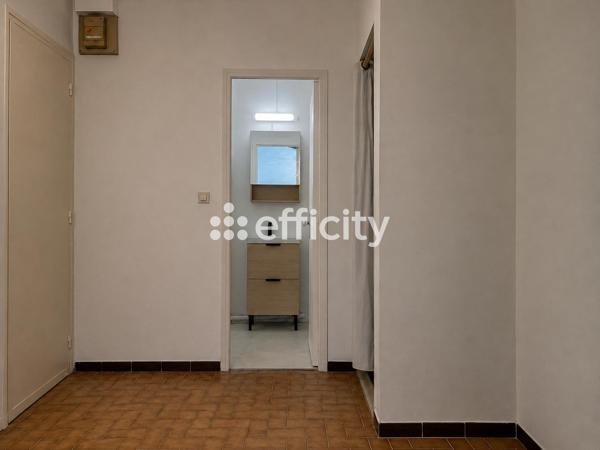 Appartement
         1 pièce
        - 21 m² 79 000 € *