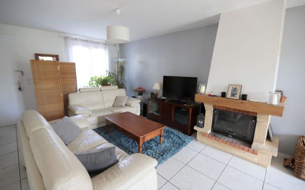 Maison à vendre    4 pièces • 82,70 m2 Les Mureaux