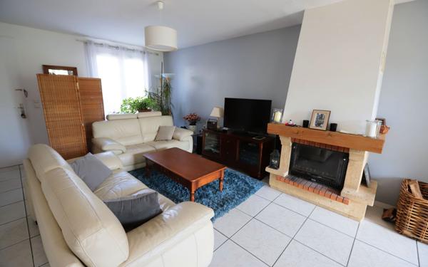 Maison à vendre    4 pièces • 82,70 m2 Les Mureaux