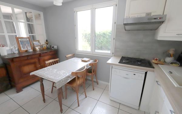 Maison à vendre    4 pièces • 82,70 m2 Les Mureaux