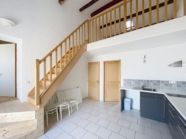Lumineuse bastide de 220m2, 10 pièces, 7 chambres, vaste jardin clos de 3100m2