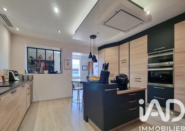 Maison à vendre 6 pièces 183 m² Doué-en-Anjou