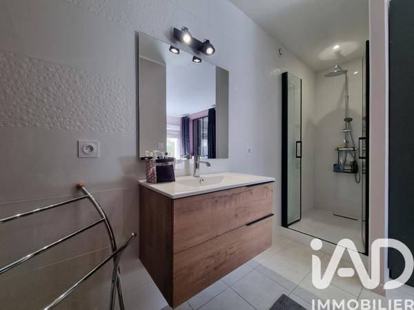 Maison à vendre 6 pièces 183 m² Doué-en-Anjou