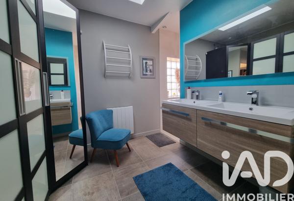 Maison à vendre 6 pièces 183 m² Doué-en-Anjou