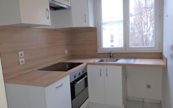 Appartement à louer    3 pièces •  Massy