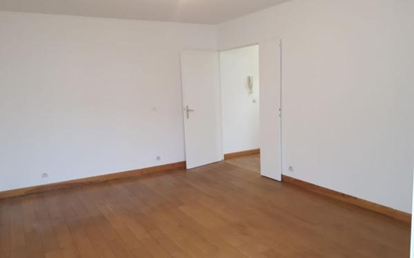 Appartement à louer    3 pièces •  Massy