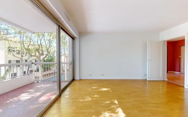 Appartement à vendre    3 pièces • 78,94 m2 Lyon 1