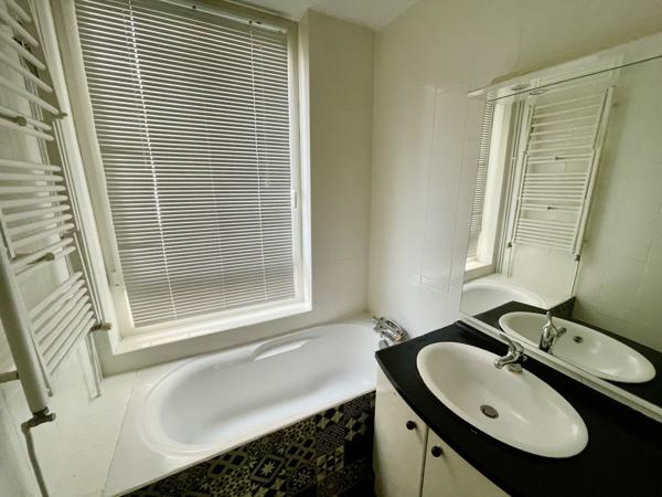 Saint-Étienne (42000) T3 Place Carnot 107M2