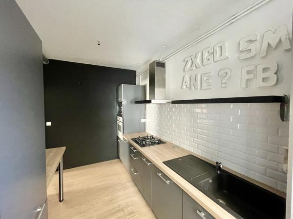 Saint-Étienne (42000) T3 Place Carnot 107M2