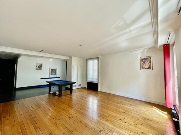 Saint-Étienne (42000) T3 Place Carnot 107M2