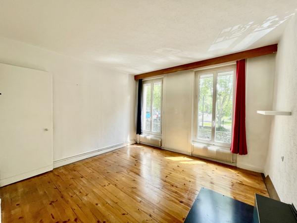 Saint-Étienne (42000) T3 Place Carnot 107M2