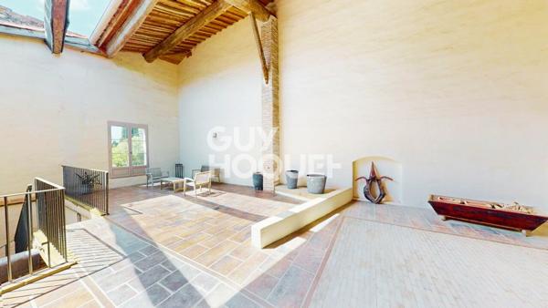 Vivre en lotissement, ou habiter une histoire ? Elne, 260 m², terrain 3800 m²