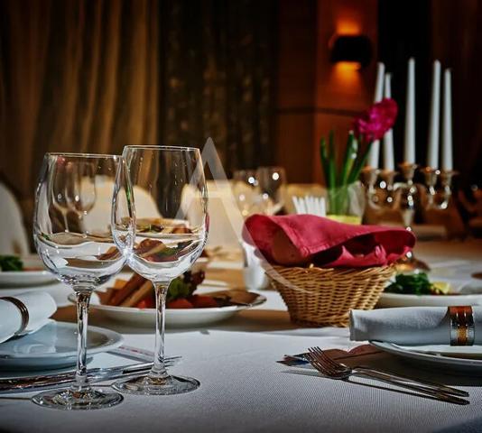 bel emplacement restaurant centre de Cannes