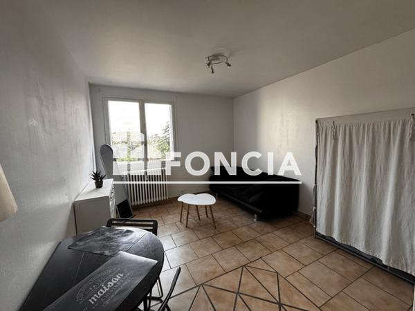 Location Studio meublé 17.57 m² - Agen 47000