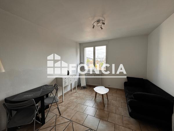Location Studio meublé 17.57 m² - Agen 47000