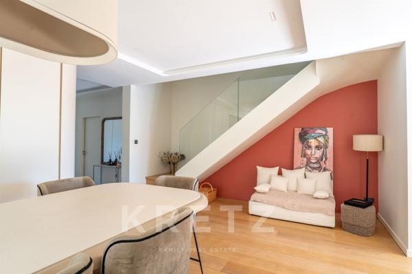 Maison contemporaine aux lignes élégantes avec piscine