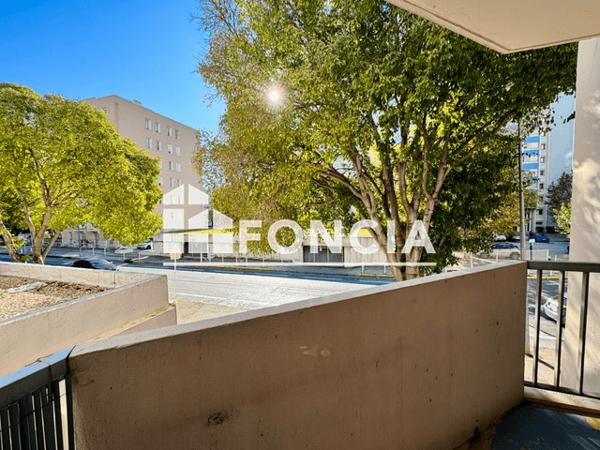 Location Appartement 3 pièces 72 m² - 293 RUE HENRI POINCARE Toulon 83000