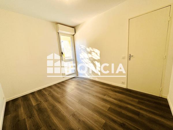 Location Appartement 3 pièces 72 m² - 293 RUE HENRI POINCARE Toulon 83000