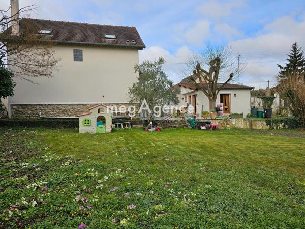 Maison à JUZIERS, 78820 - 5 pièces 117m²