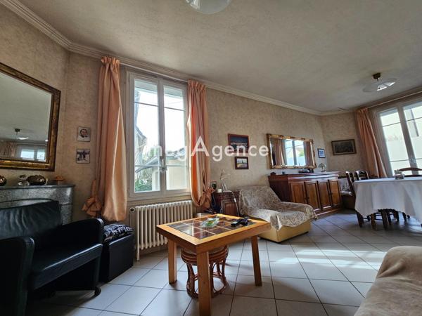 Maison à JUZIERS, 78820 - 5 pièces 117m²