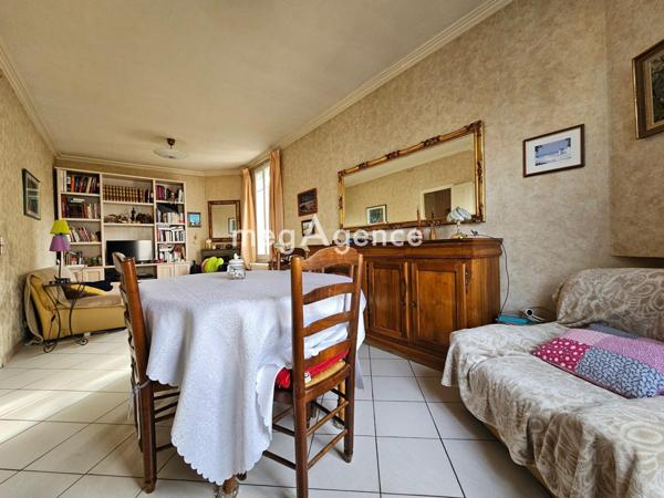Maison à JUZIERS, 78820 - 5 pièces 117m²