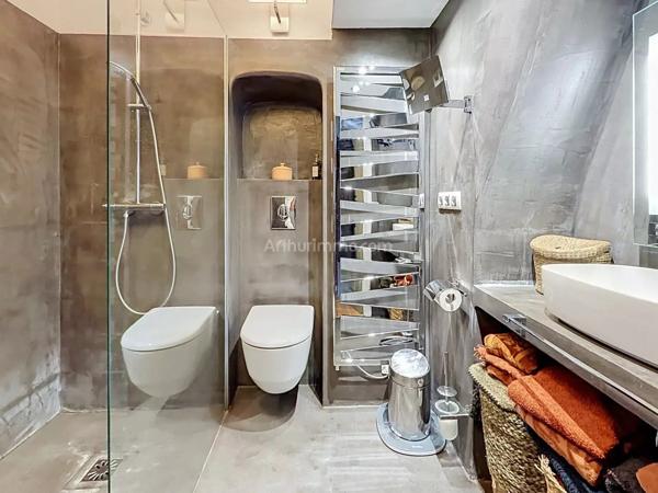 Vente                                                      Propriété
                        
                     5 pièces                      155 m2                     à Aregno