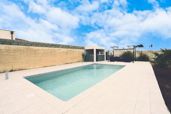 Maison contemporaine de 160 m² avec piscine et garage