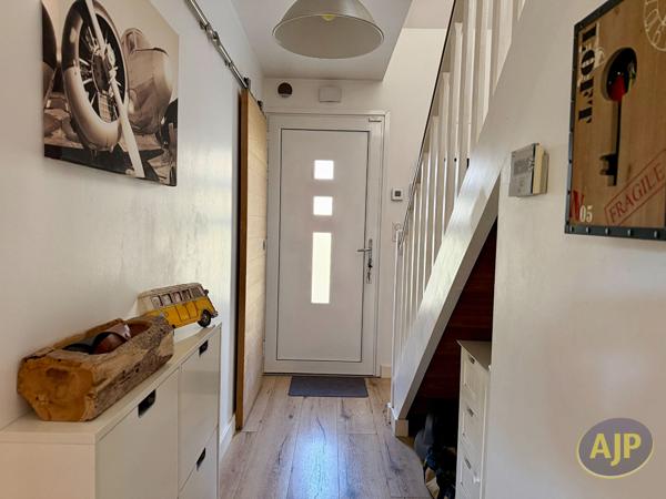 Maison à vendre Sautron - 6 pièces, 107m² avec 4 chambre(s) à 400 000€ - AJP Immobilier Sautron
