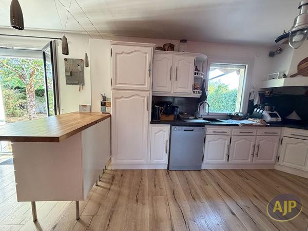 Maison à vendre Sautron - 6 pièces, 107m² avec 4 chambre(s) à 400 000€ - AJP Immobilier Sautron