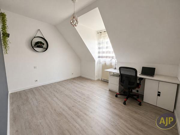 Maison à vendre Sautron - 6 pièces, 107m² avec 4 chambre(s) à 400 000€ - AJP Immobilier Sautron