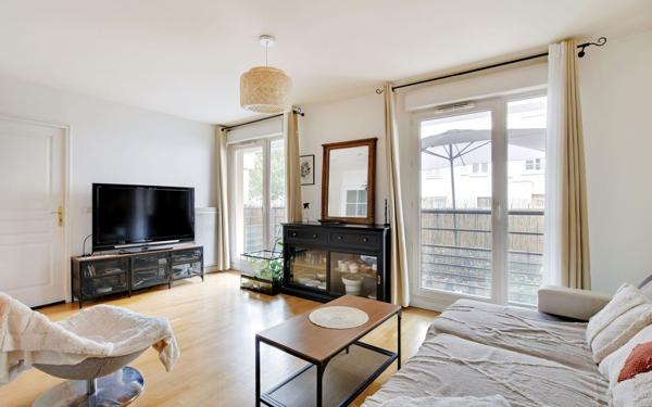 Appartement à vendre    2 pièces • 63 m2 Alfortville