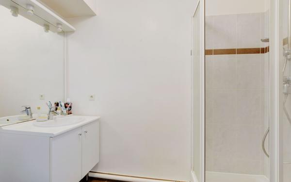 Appartement à vendre    2 pièces • 63 m2 Alfortville