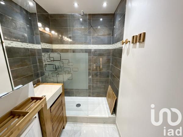 Appartement 3 pièces de 78 m² à Alès (30100)