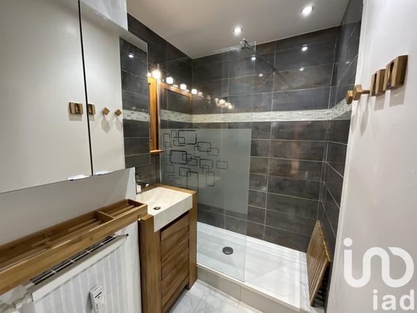 Appartement 3 pièces de 78 m² à Alès (30100)