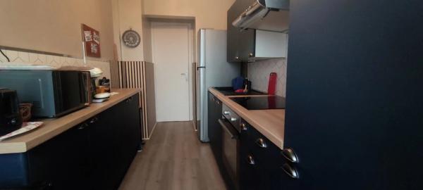 Vente                                                      Appartement
                        
                     3 pièces                      52 m2                     à Nice