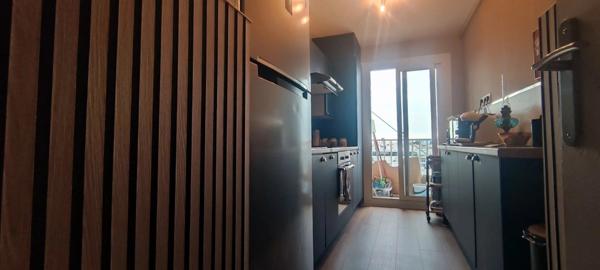 Vente                                                      Appartement
                        
                     3 pièces                      52 m2                     à Nice