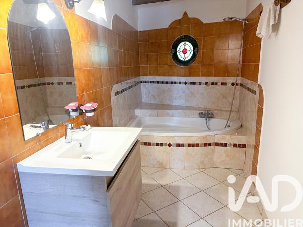 Maison à vendre 5 pièces 86 m² Cuers