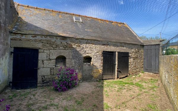 Maison à vendre    4 pièces •  Esquibien