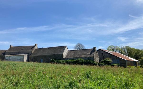 Maison à vendre    4 pièces •  Esquibien