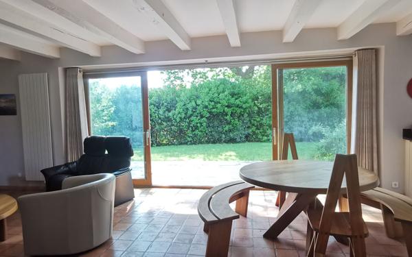 Maison à vendre    7 pièces •  Séné