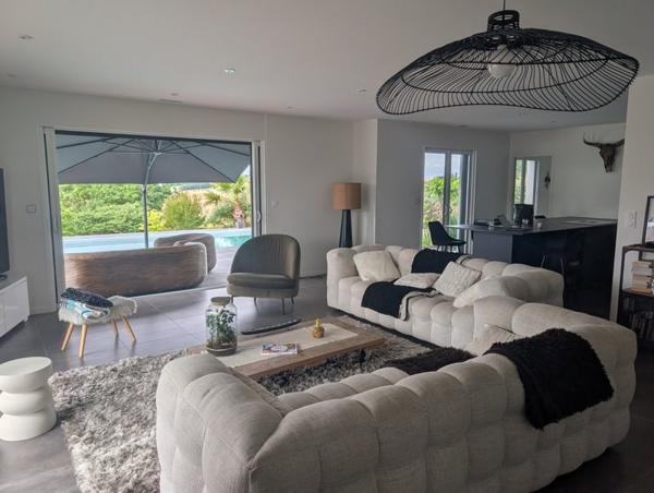 Maison à vendre 572 000 € Frégouville 5 p 143 m² DPE B