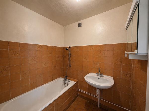 Maison Nevers 2 chambres proche centre ville 2H30 de Paris Proximité ISAT
